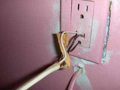 Home inspection in Brookfield with dangerous wiring